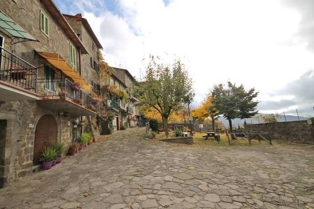 santa fiora piazza del ghetto.jpg